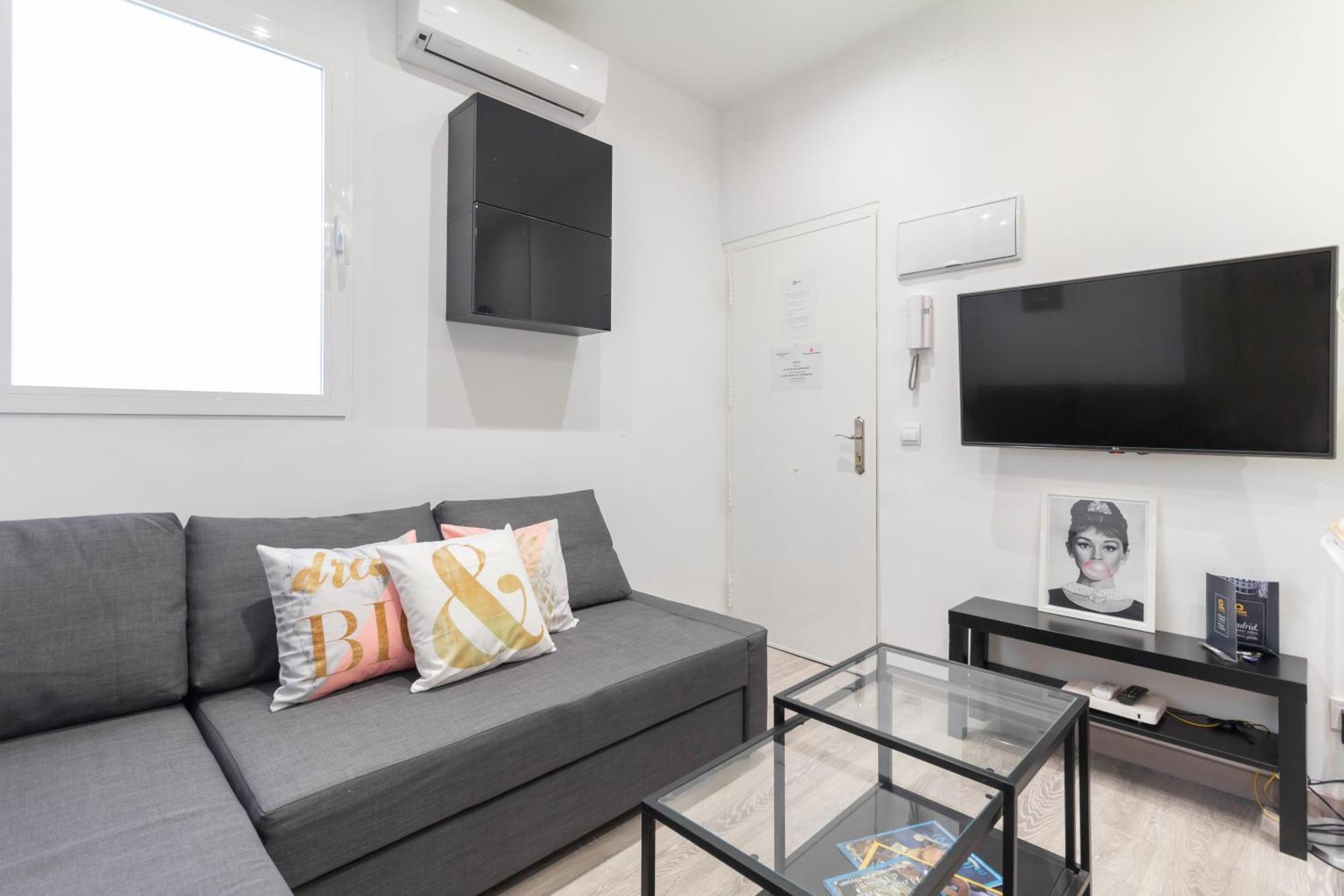 Ronda De Valencia Apartamento Madrid Exterior foto